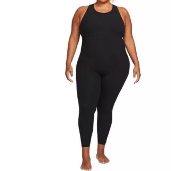 NWT Women´s Plus size Nike Yoga Jumpsuit
